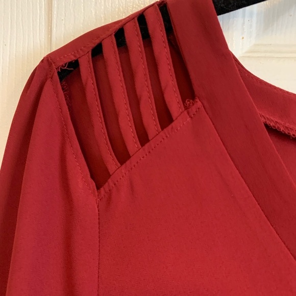 Lily white dark red sheer like blouse with cut out shoulders - Picture 4 of 8